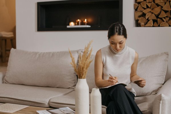 How can UK homeowners optimize space with modular furniture?