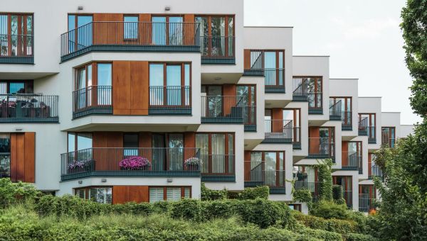 How Can Innovations in Sustainable Architecture Transform UK Houses?